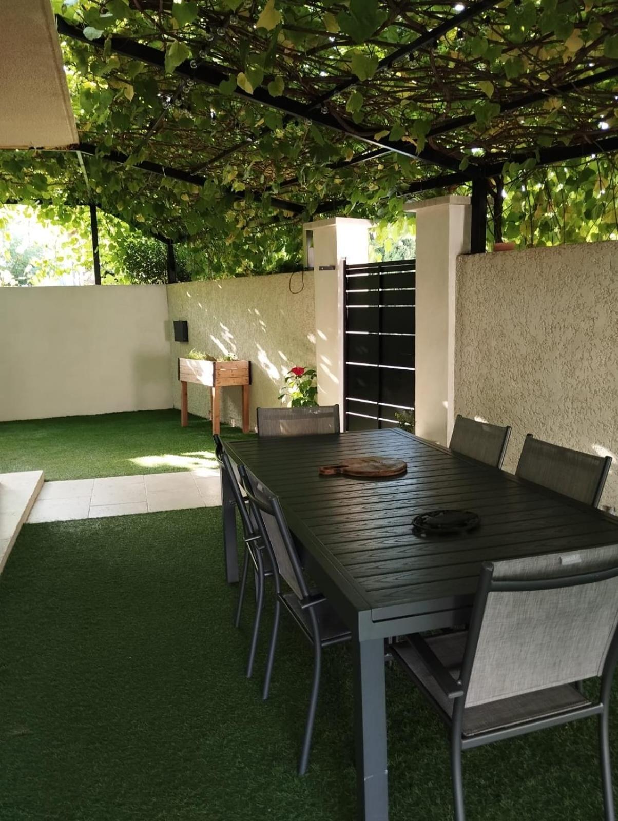 Villa J Et V Bedarrides Ngoại thất bức ảnh